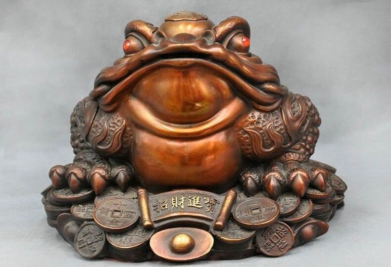 money toad amulet
