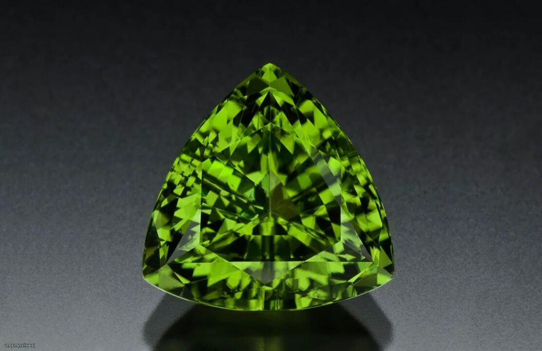 chrysolite to attract money