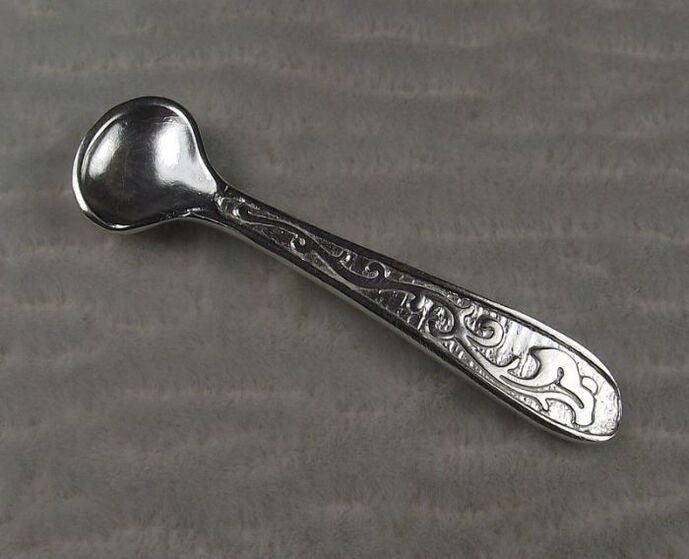 spoon to attract money