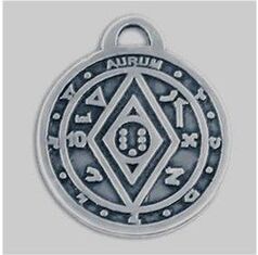 The Pentacle of Solomon amulet protects against financial risks and unreasonable expenses